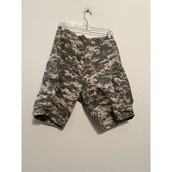 Military, digital camo fatigue, shorts size medium regular ￼ - Picture 1 of 1